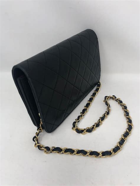 black clutch bag chanel